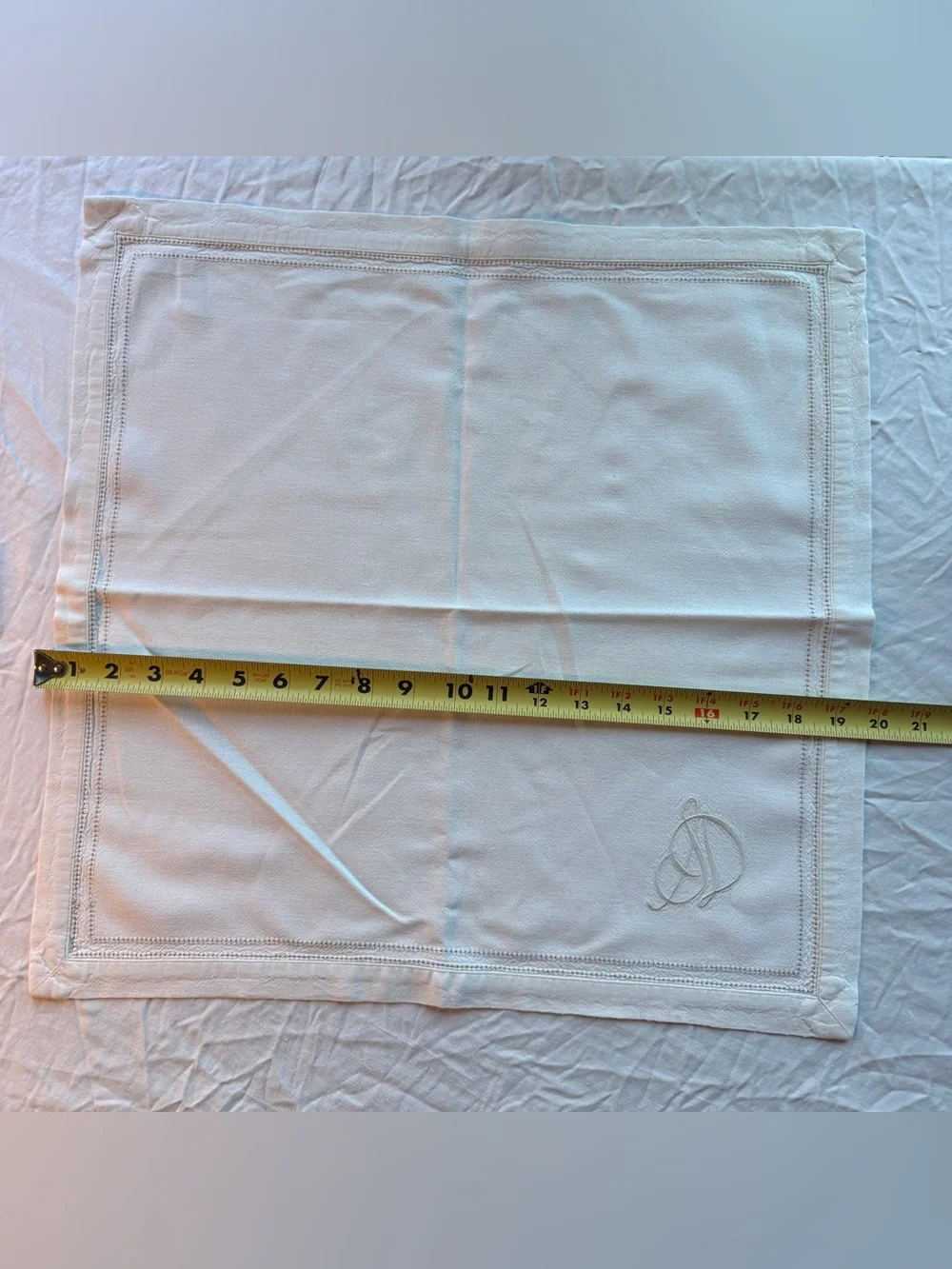 Waterford Linen Napkins Set of 18 White  Hemstitched Monogram SD